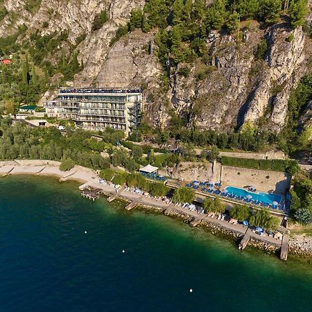 Hotel Astor Limone sul Garda Exterior photo