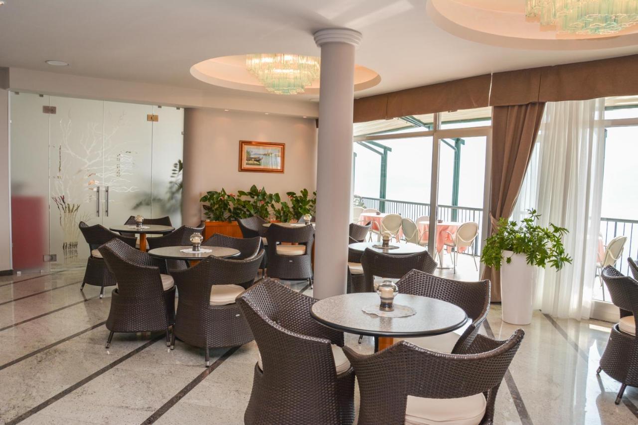 Hotel Astor Limone sul Garda Exterior photo