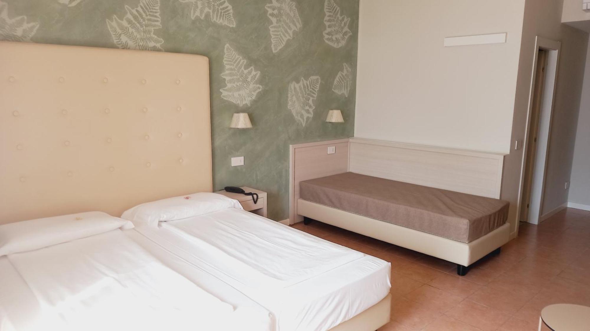 Hotel Astor Limone sul Garda Exterior photo