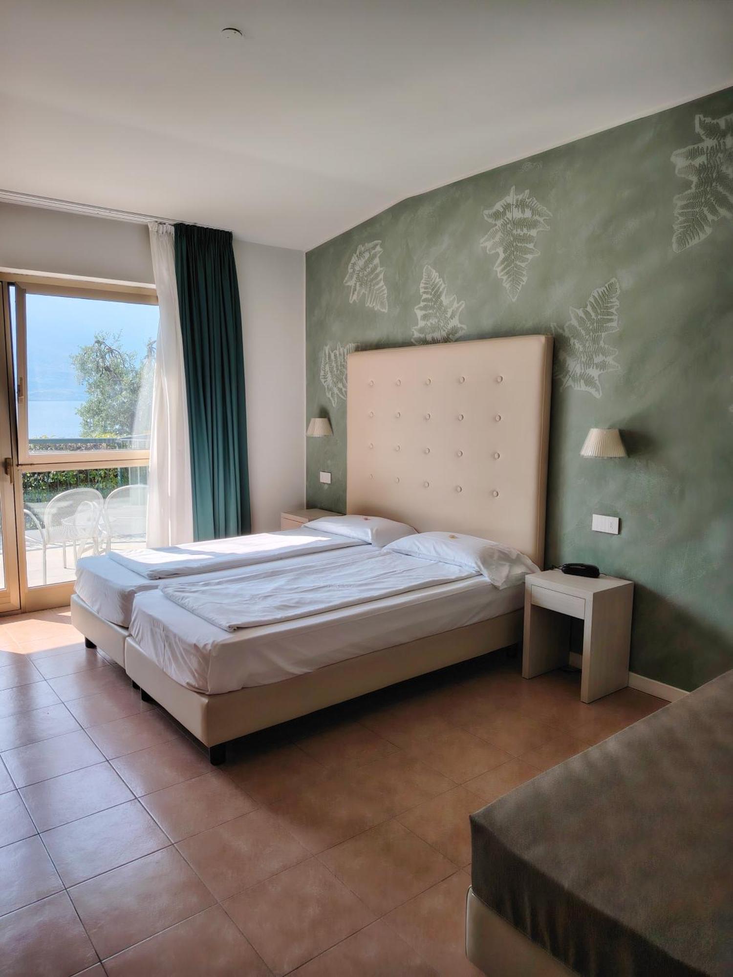 Hotel Astor Limone sul Garda Exterior photo