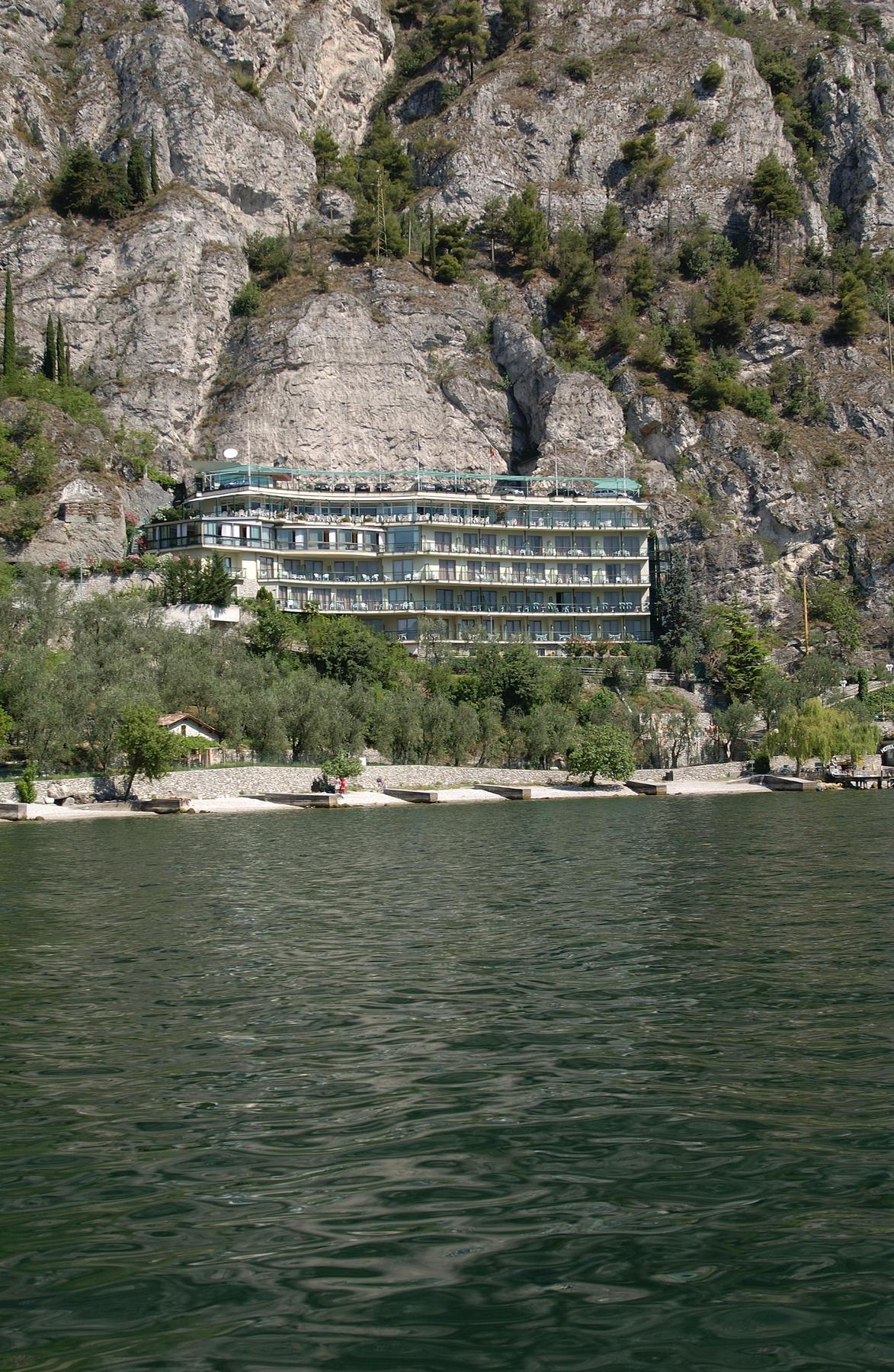 Hotel Astor Limone sul Garda Exterior photo
